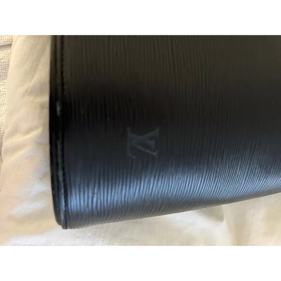 Louis Vuitton Verseau Noir Shoulder Bag Black Leather SP0022 - Picture 7 of 10